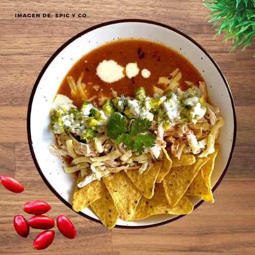 SOPA-DE-TOMATE-EL-PLATO-CLASICO-CON-UN-TOQUE-MODERNO