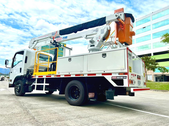 grua canasta, grua cesta, hidroelevador, canasta aislada, grua certificada, trabajo en altura, high max, ninox, ninoxcorp, carroceria, servicios publicos, alumbrado