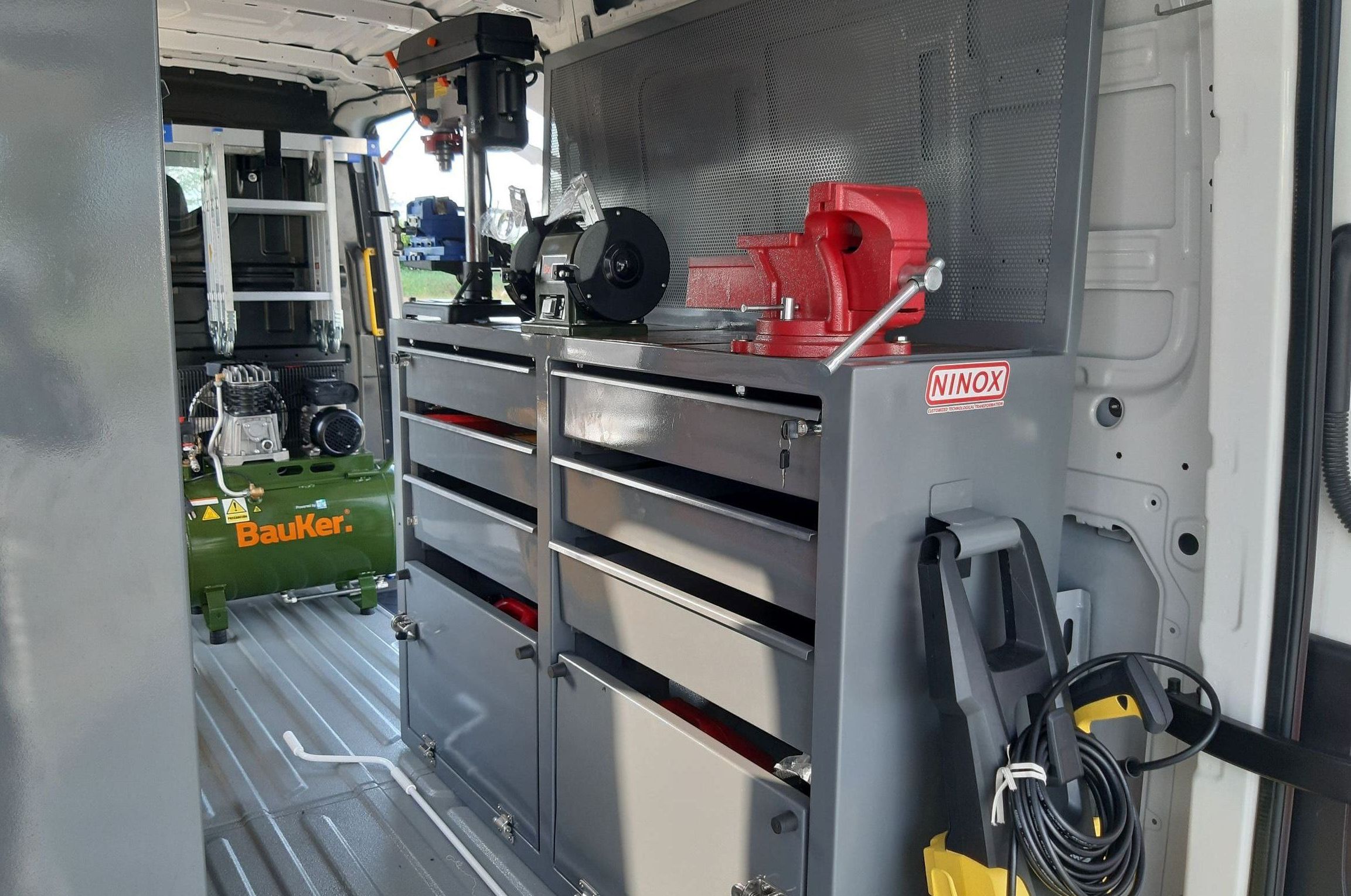 Carrotaller, Camion de servicio mecanico, NINOX