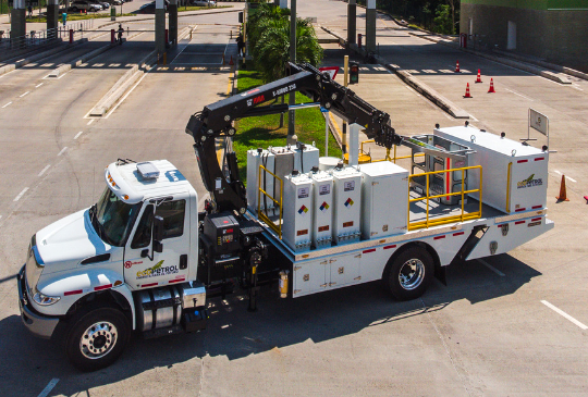 Camion lubricador, Grua Articulada, Izaje de Carga, Grúa canasta, NINOX