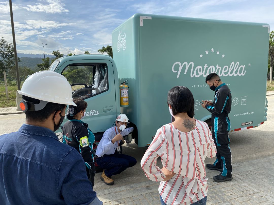 Camión especial transporte motos - motorella - NINOX