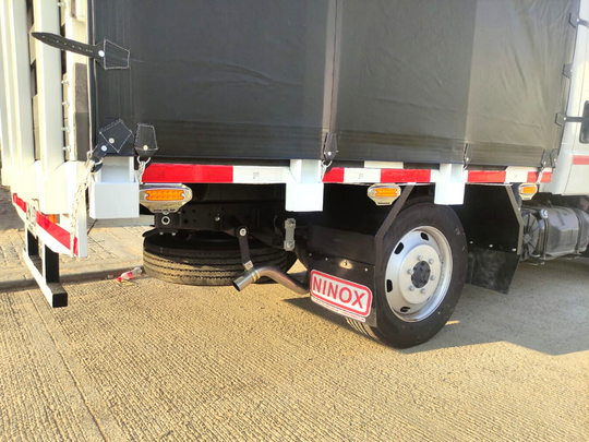 cargo max, carroceria de estacas, camión de estacas, estacas, furgon, carga, logística, ninoxcorp, ninox, carroceria, fabricacion nacional