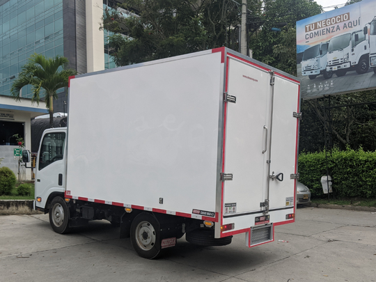 furgon refrigerado, carga refrigerada, furgon, cargo max, cadena de frio, logistica de carga, carga, camiones colombianos, camiones, carroceria, equipo movil