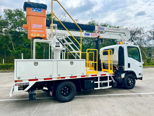 grua canasta, grua cesta, hidroelevador, canasta aislada, grua certificada, trabajo en altura, high max, ninox, ninoxcorp, carroceria, servicios publicos, alumbrado