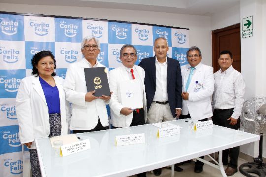 Estudiantes de facultad de ciencias de la salud de la UNP