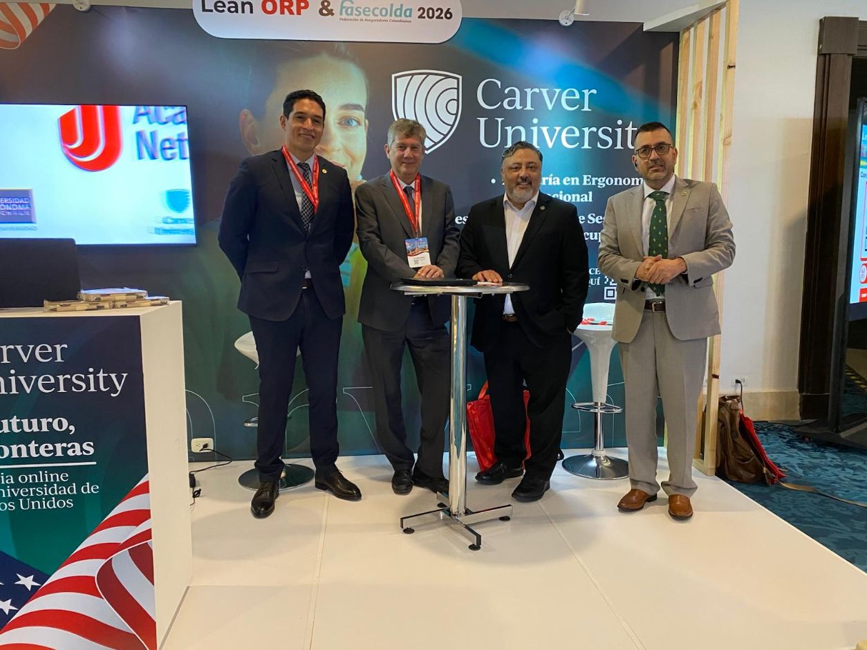 Autoridades de Carver University y de la Univ. Autónoma de Chile