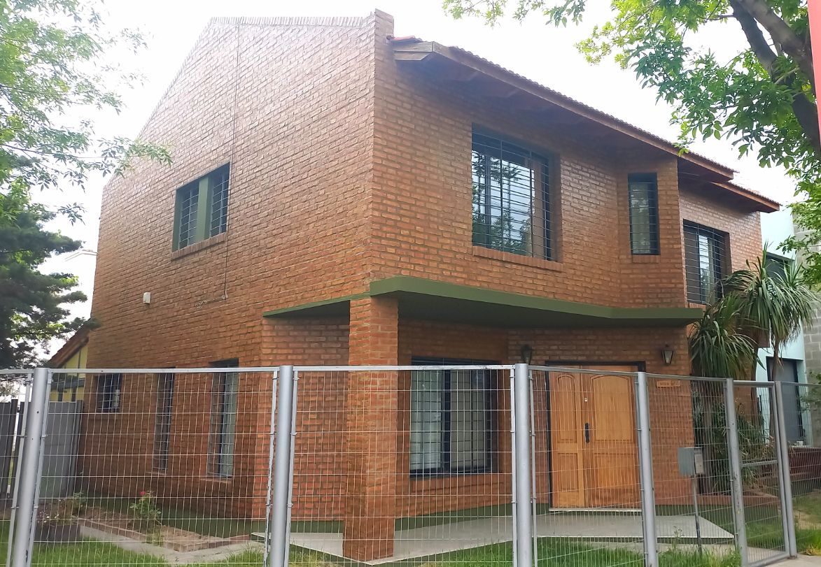 ladrillo a la vista 2 plantas