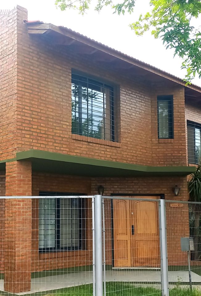 Después frente Hall ladrillo a la vista II