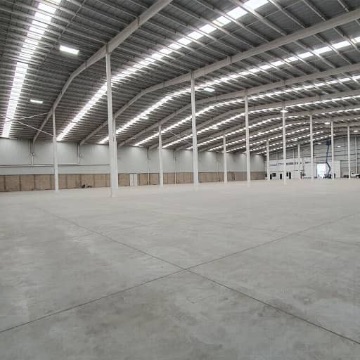 Losa plana de concreto en nave industrial ejecutada por Grupo Constructivo CS