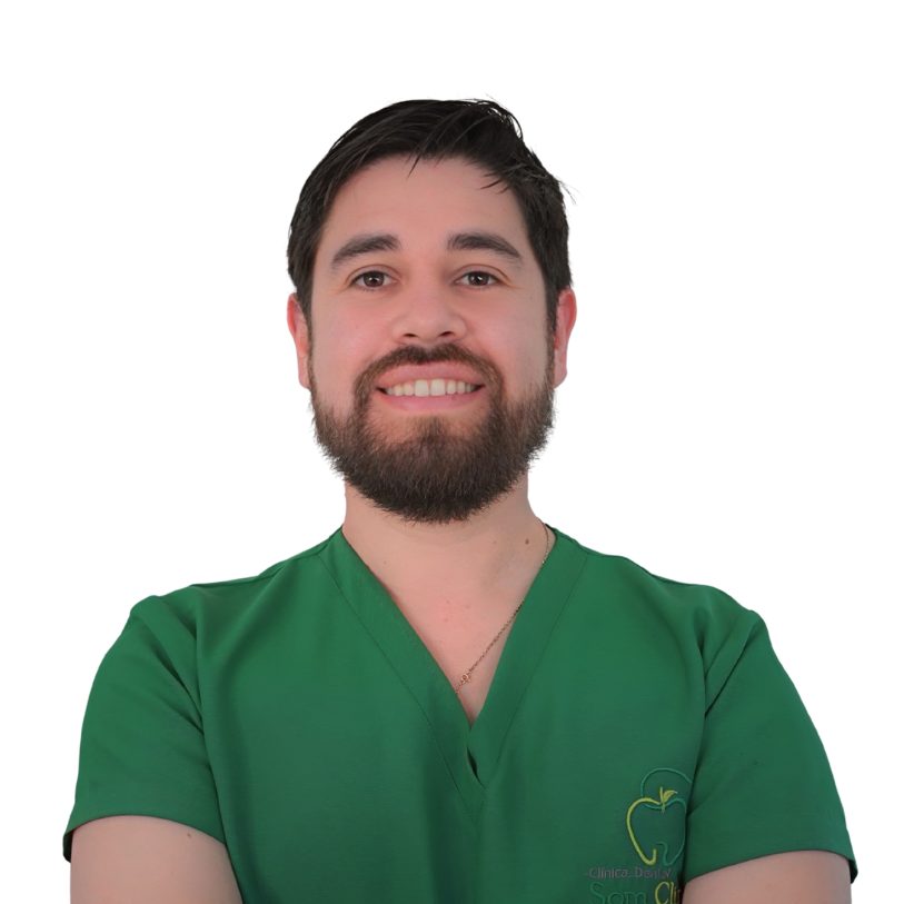 Dr. Cristian Carreño, armonización orofacial en Som Clinic Padre Hurtado