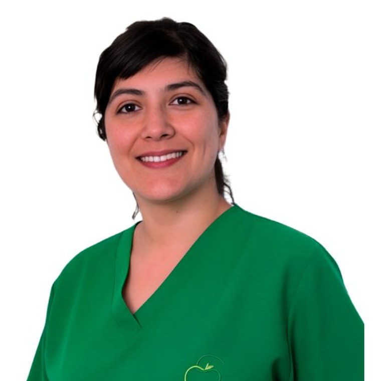 Renée Belmar, implantóloga de Som Clinic