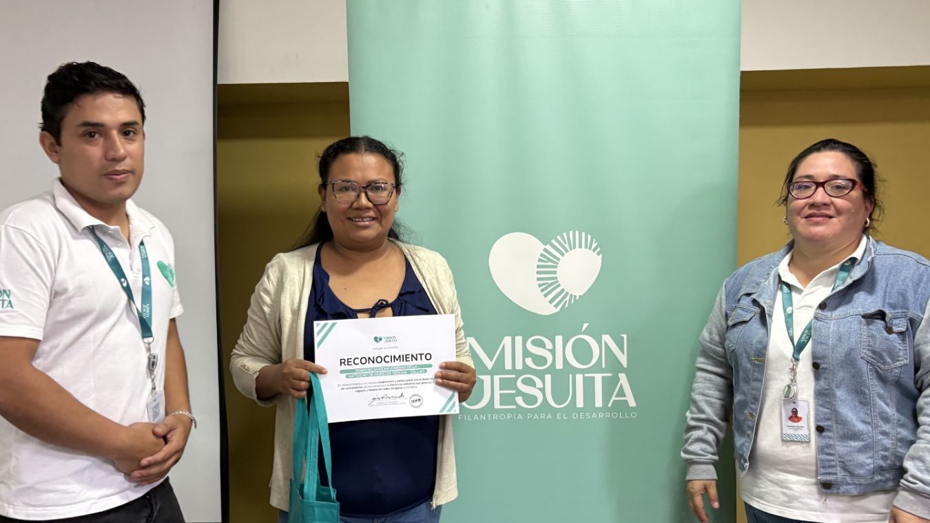 Franciscanas Misioneras de la Natividad de Nuestra Señora - Callao